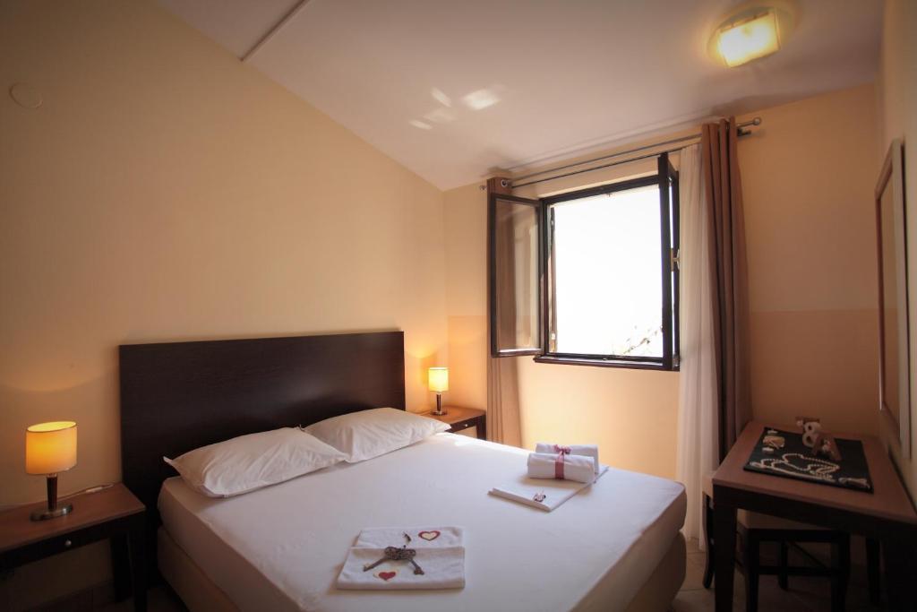 Hotel Priscapac Resort & Apartments Prizba Room photo